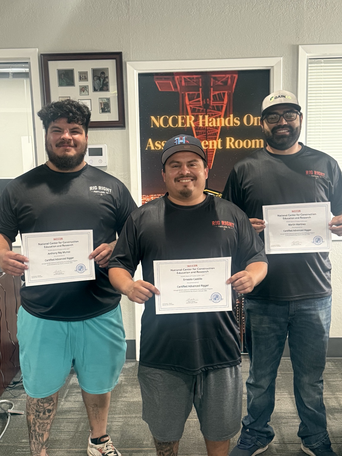 Advanced Rigger graduates holding NCCER credentials
